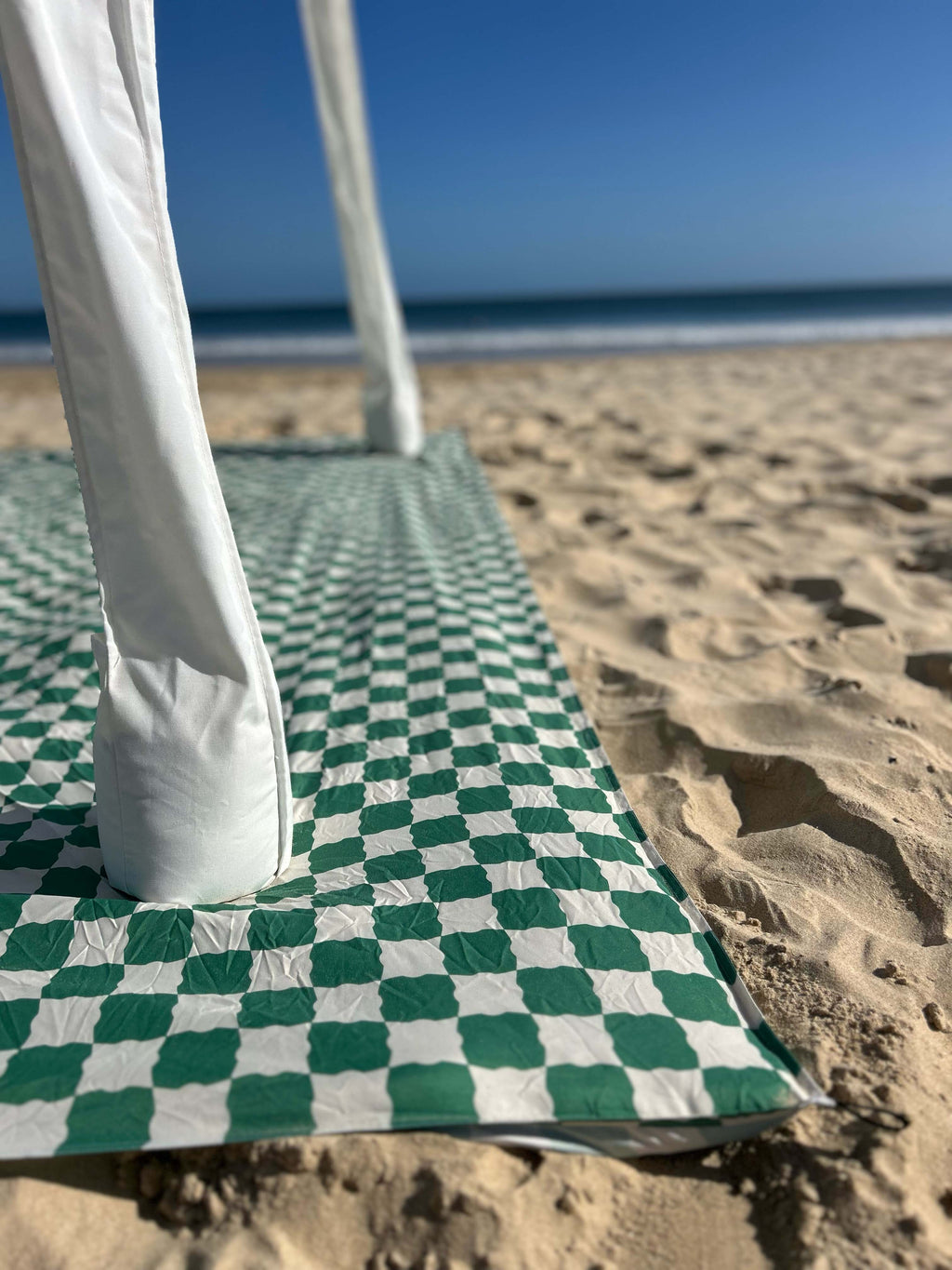 Signature Check |  2.75m XL Beach Blanket | Sand-Free | 100% Recycled Fabric | Cabana Fit