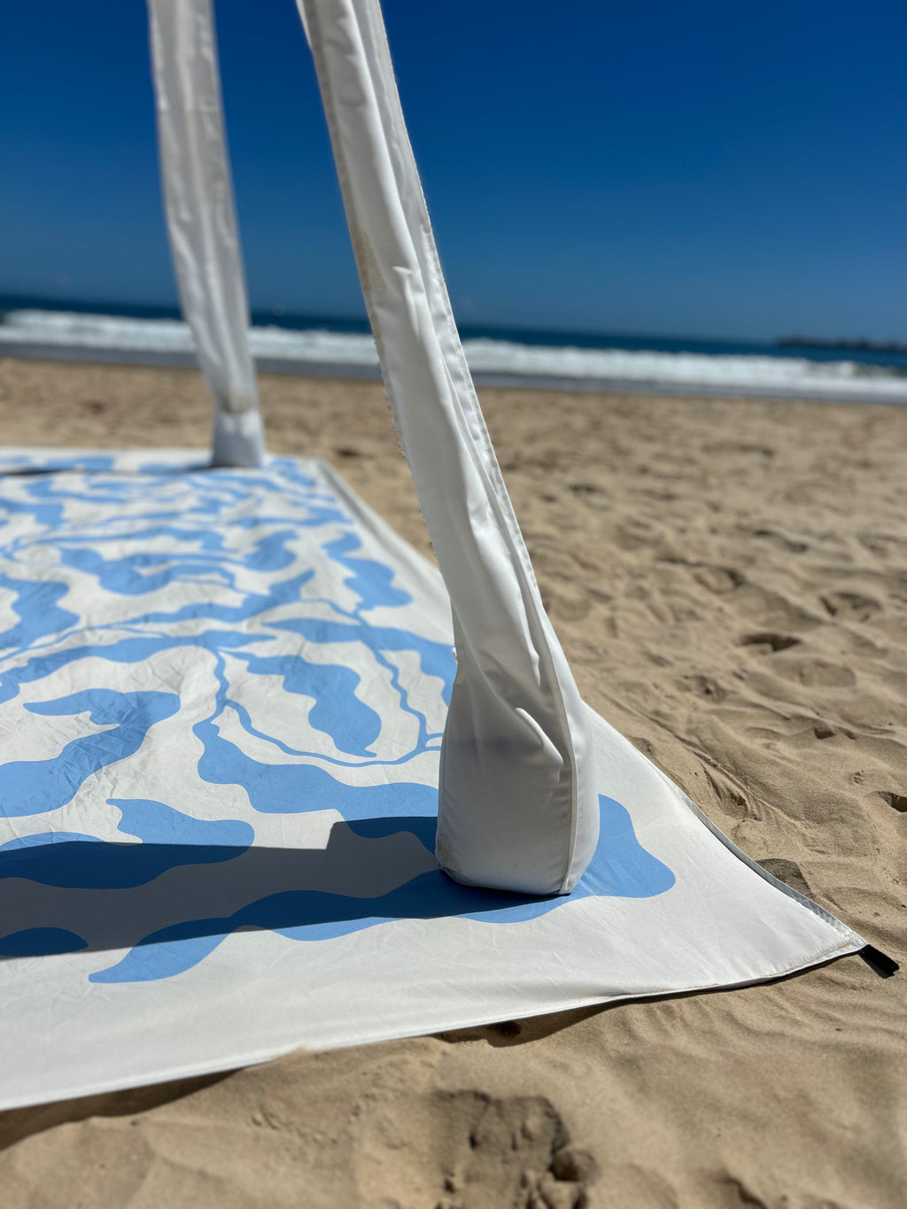 Coastal Kelp |  2.75m XL Beach Blanket | Sand-Free | 100% Recycled Fabric | Cabana Fit